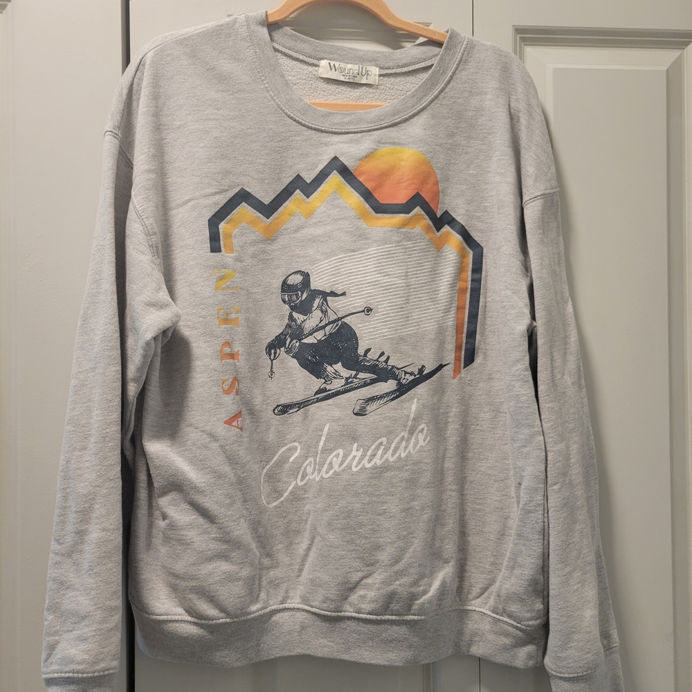 Wound Up Gray Aspen Ski Graphic Crewneck Sweater